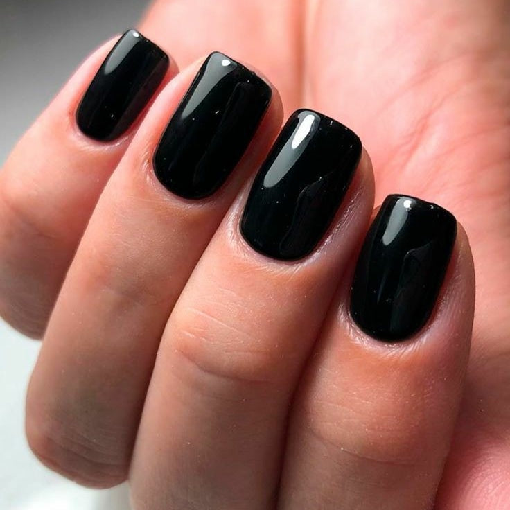 Jennifer Aniston Square Black nails