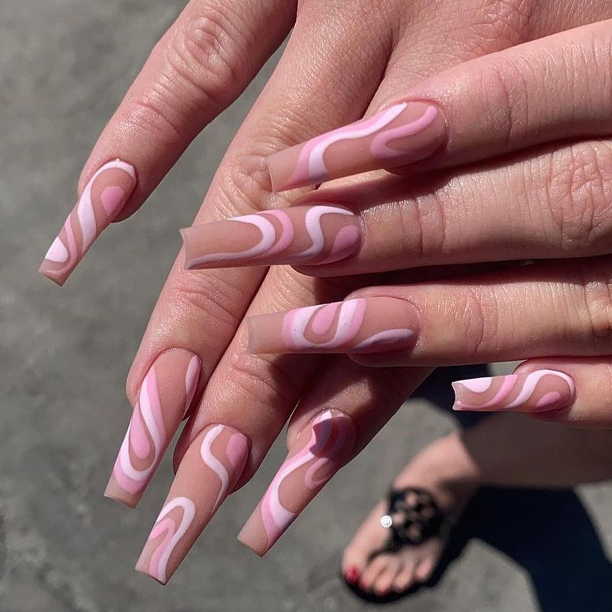 CANDY SWIRLS PINK NAILS