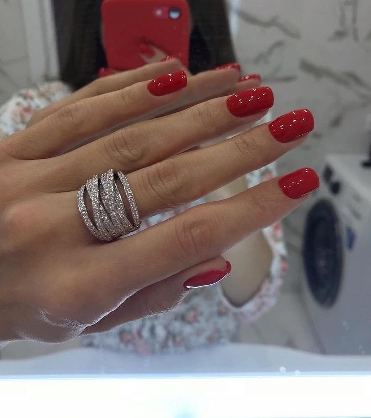 OLIVIA PALERMO Short Red Square Nails