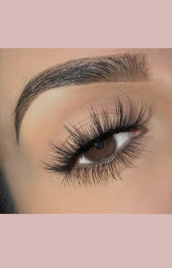 Magnetic Eyelashes in the Style BOSS BABE