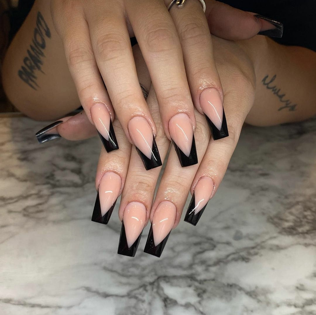 54 Halloween Nails That Are Spooky Yet Stylish For 2023 | Glamour UK